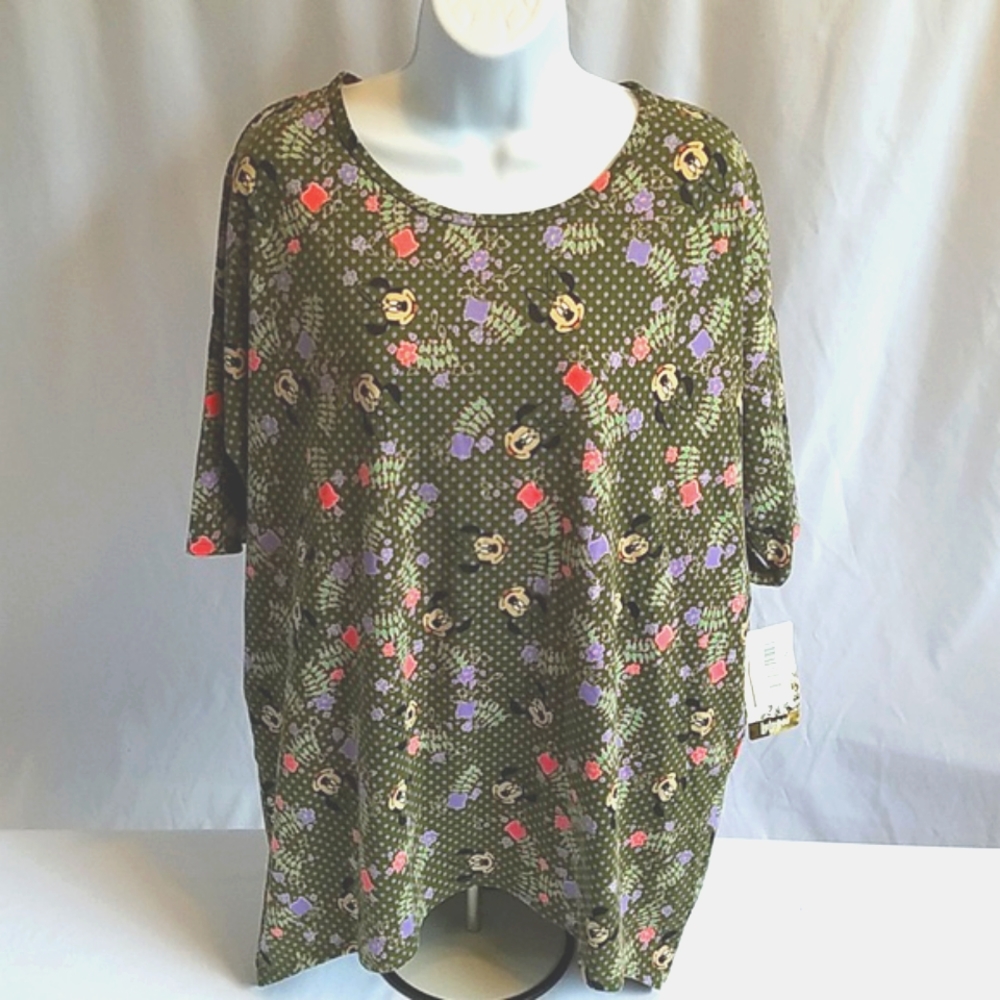 LulaRoe Disney Mickey Mouse Green and Pink 3/4 Sleeve Tee Shirt Size Medium